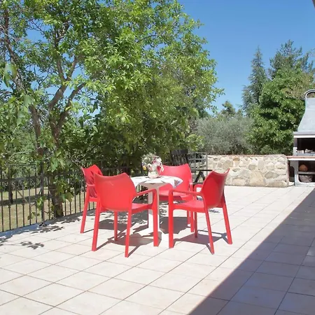 Cottage Gualdo Tadino Гуальдо-Тадино